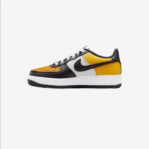 Nike Air Force 1 ~ Brand new in the box ~ Size 4Y